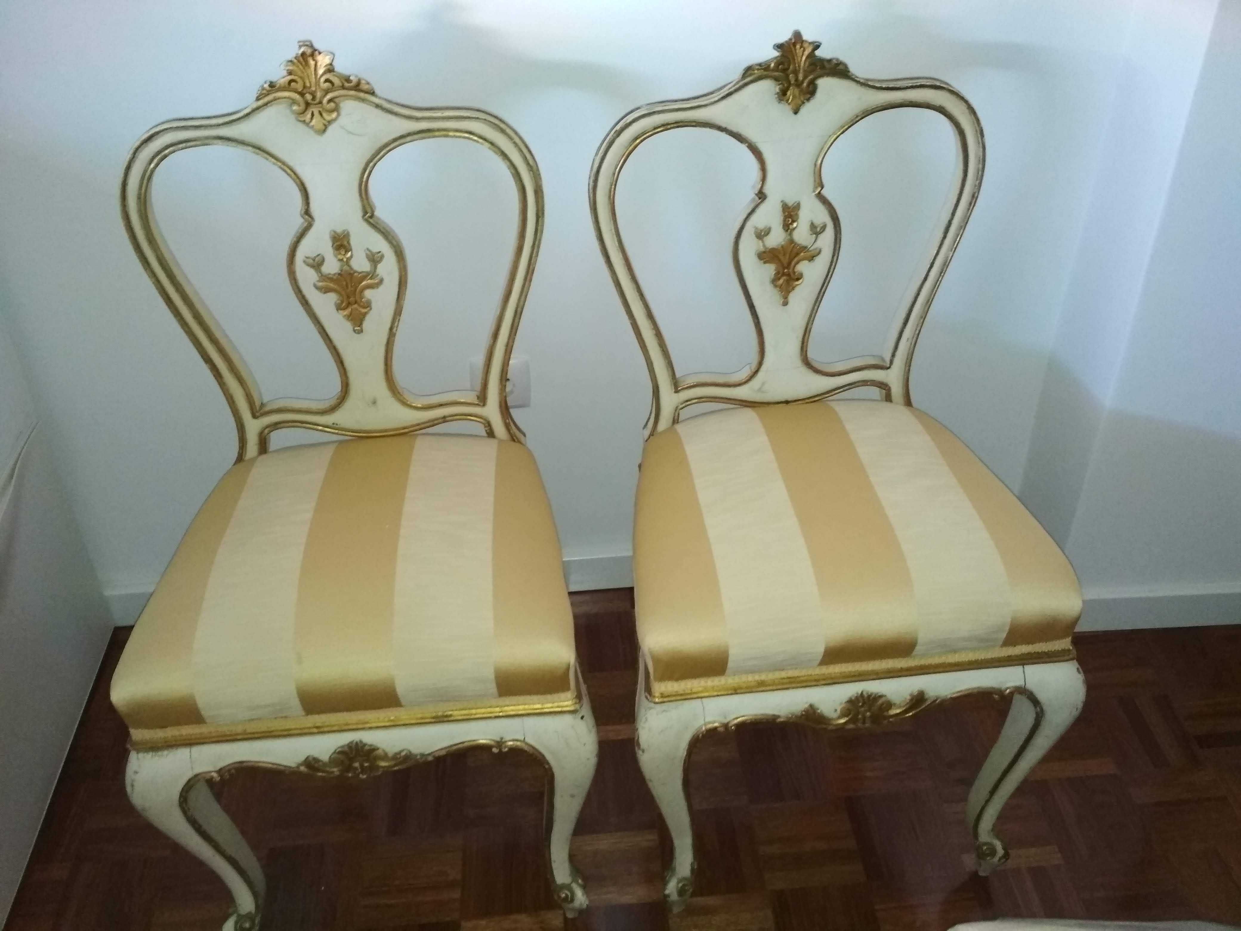 Quarto antigo (armário, cabeceiras cama, cadeiras)