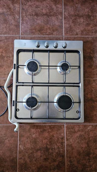 Placa / Fogão de encastrar a gás — 4 bicos — Inox