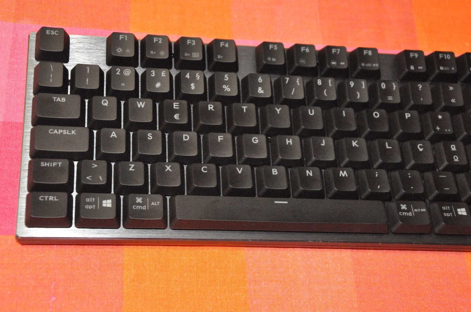 Teclado Mecânico Gaming - Cooler Master - SK652