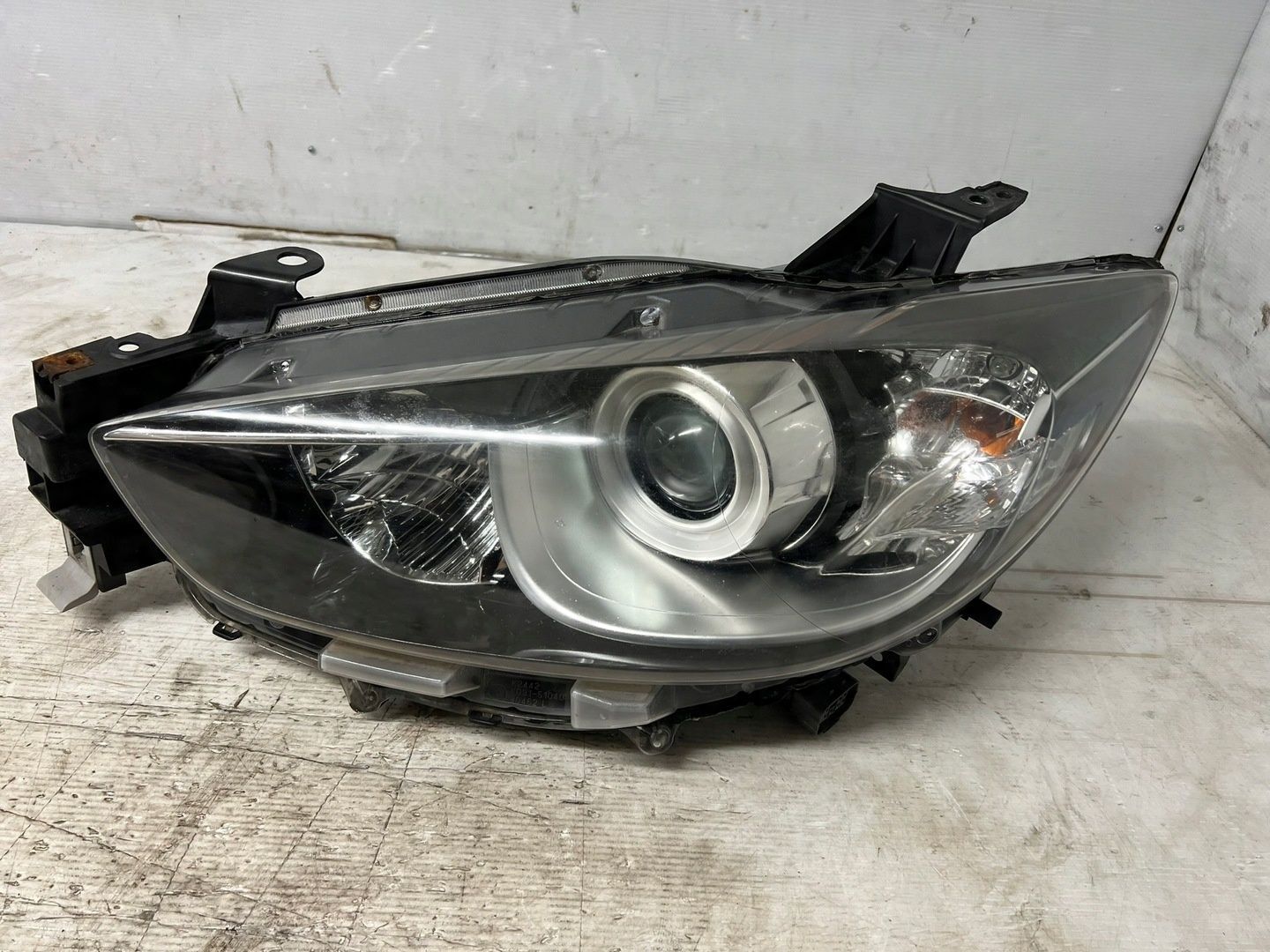 MAZDA CX-5 1 I PRZED LIFT 12-14 KD7751040D LAMPA LEWA PRZEDNIA H11 RHD UK
