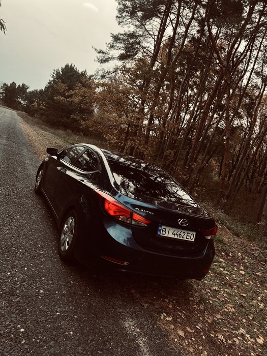 Hyudai елантра 2016 рік