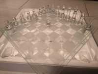 Piękne, eleganckie, szklane szachy 34x34 cm