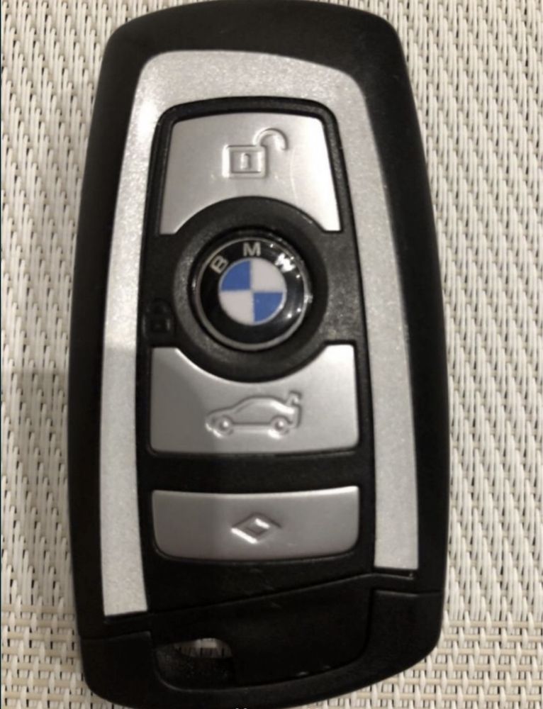 Эмблема( логотип, наклейка) на ключ Bmw F, Е, G серии