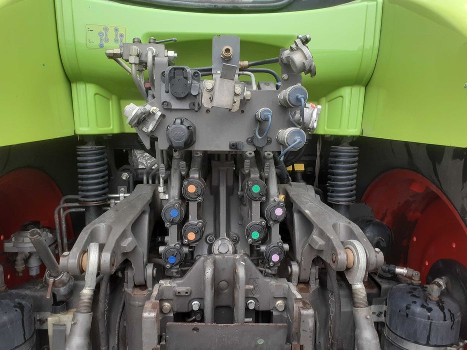 Claas  Arion 640