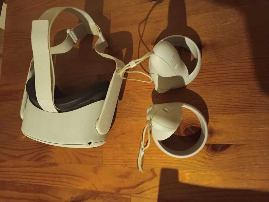 Oculus Quest 2 z grami : Beat Saber i SuperHot