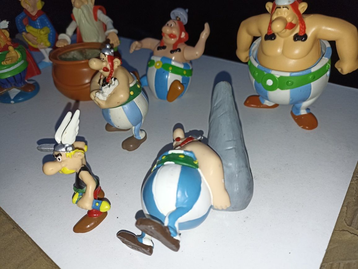 10 starych vintage figurek z bajki Asterix i Obelix