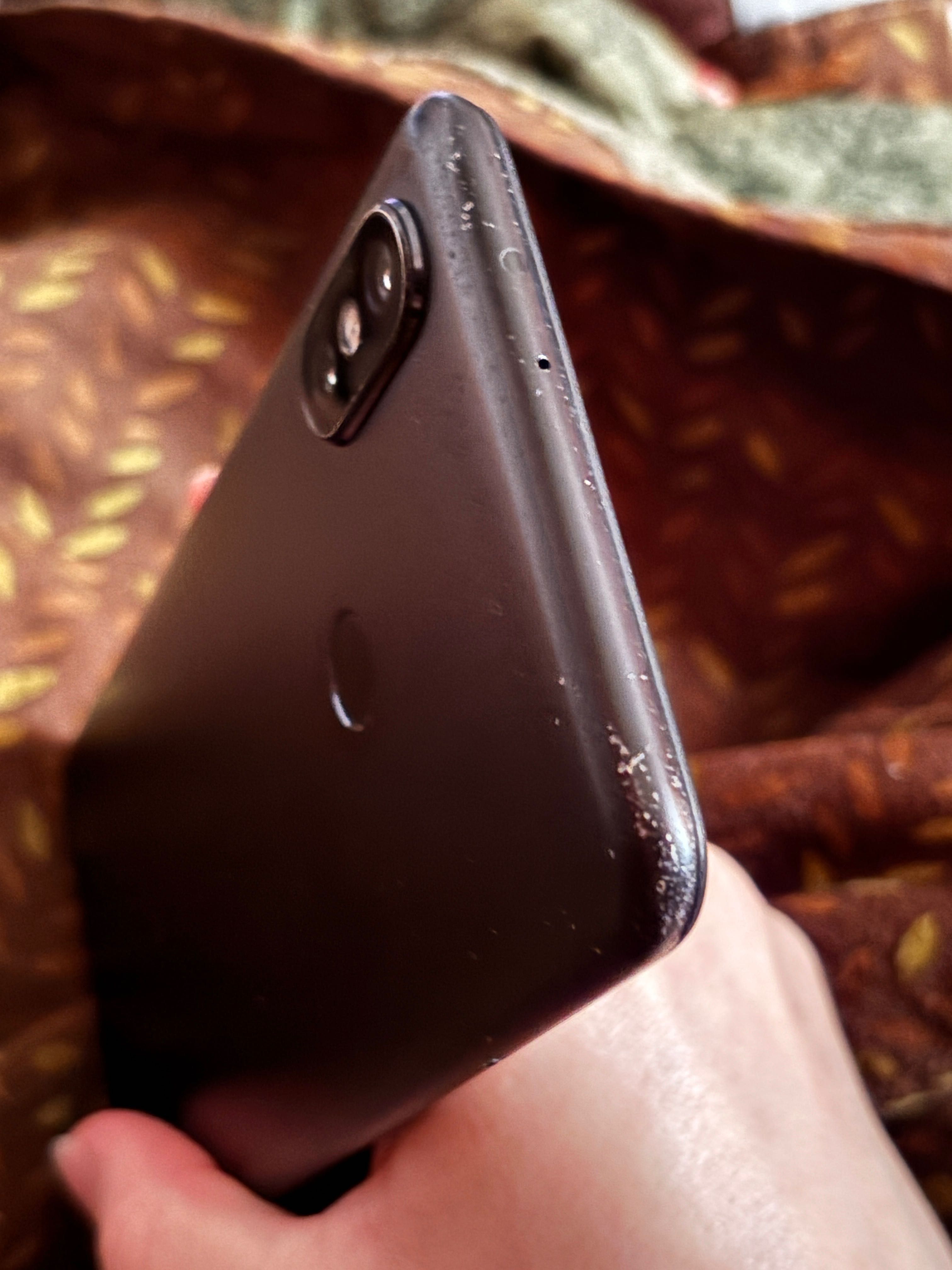 Xiaomi Mi A2 4/64 (Android One) – повністю робочий, є нюанси по екрану