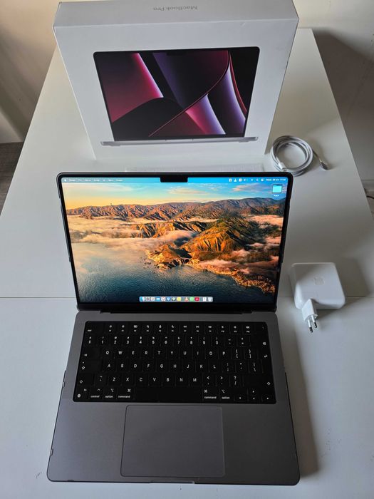 Macbook Pro 14" 16GB / 512 GB M2 2023 + Logic X i Mainstage