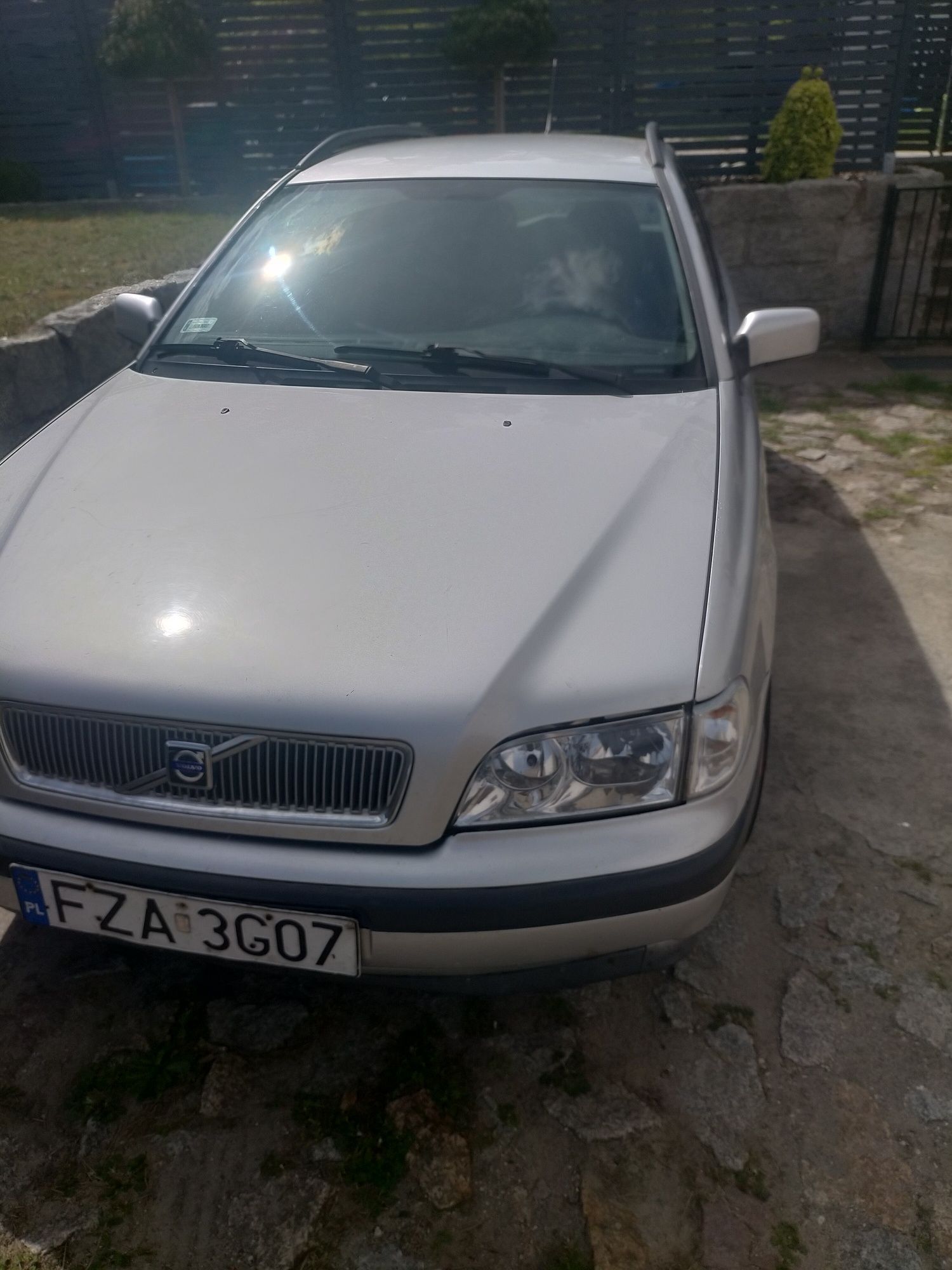 Sprzedam Volvo V40 1.9TD