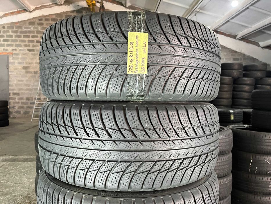 GS1003 Зимові шини 225/45r18 Bridgestone Blizzak LM001 комплект резина