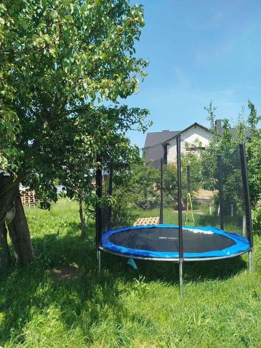 Продам 2 будинки..25 соток!!!