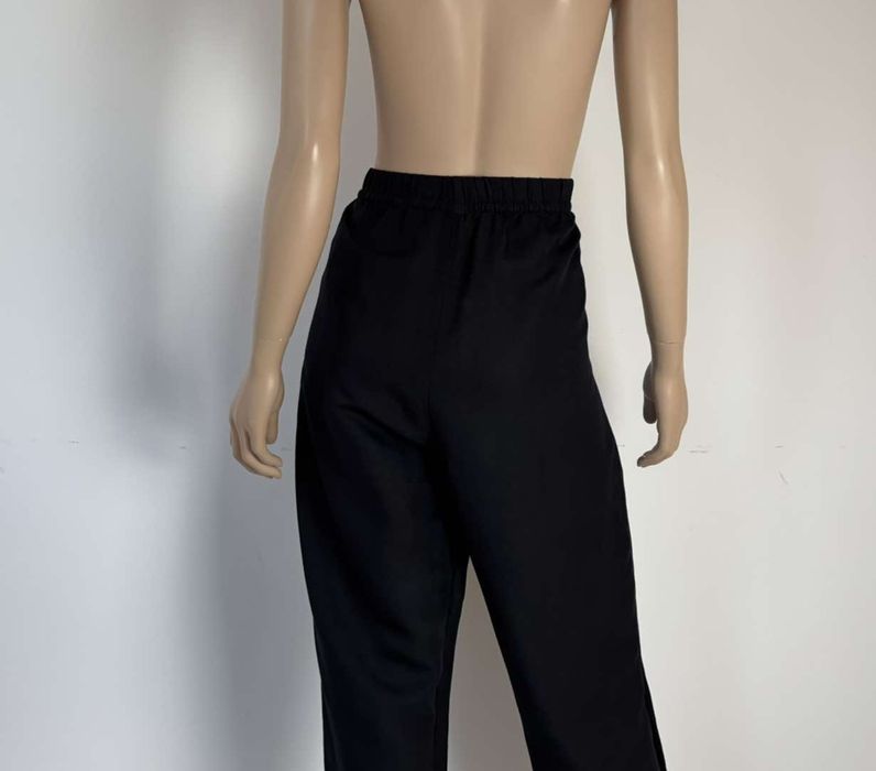 H&M premium spodnie lniane damskie S/M
46%Len
rozmiar S/M
Kolor:czarny