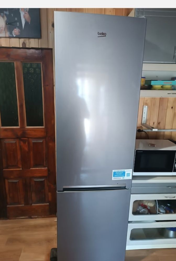 Холодильник Beko RCSA366K30XB в гарному стані