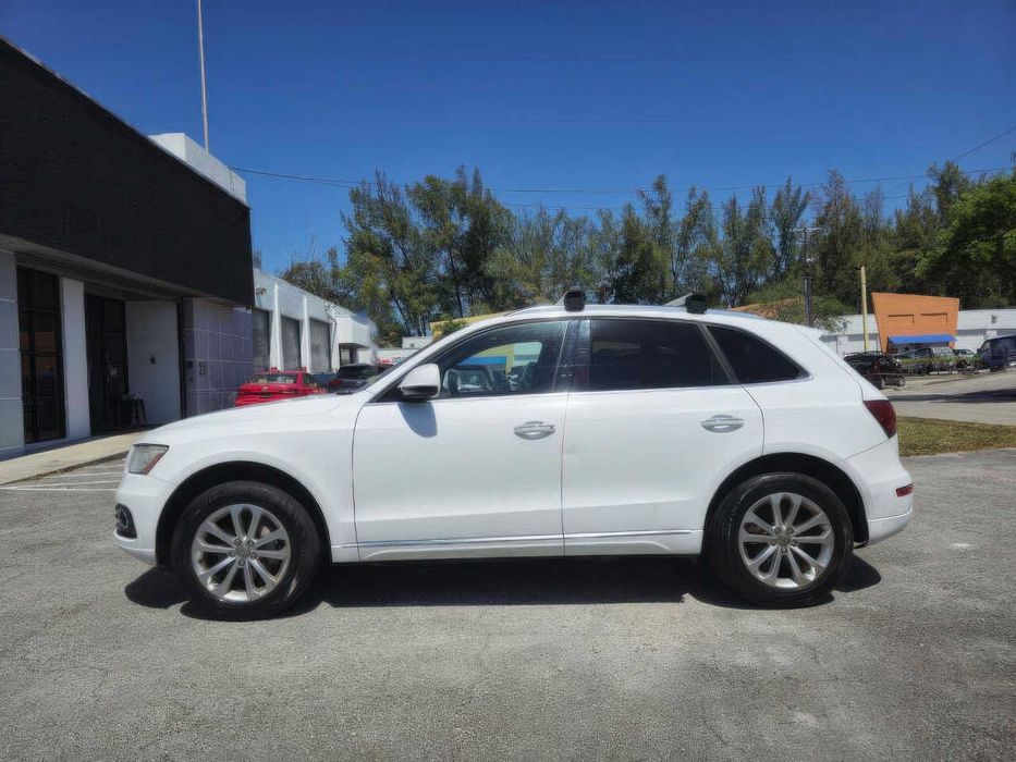 Audi Q5      2015