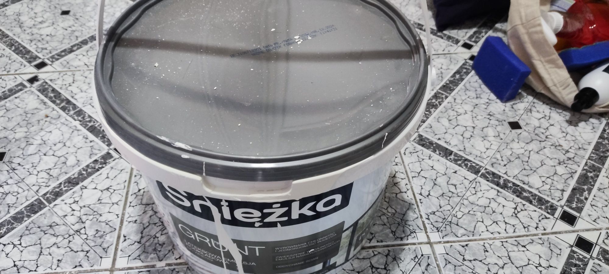 Grunt Śnieżka ok. 2 litrów