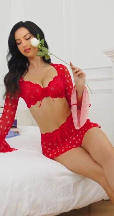 Еротичний комплект жіночої білизни.