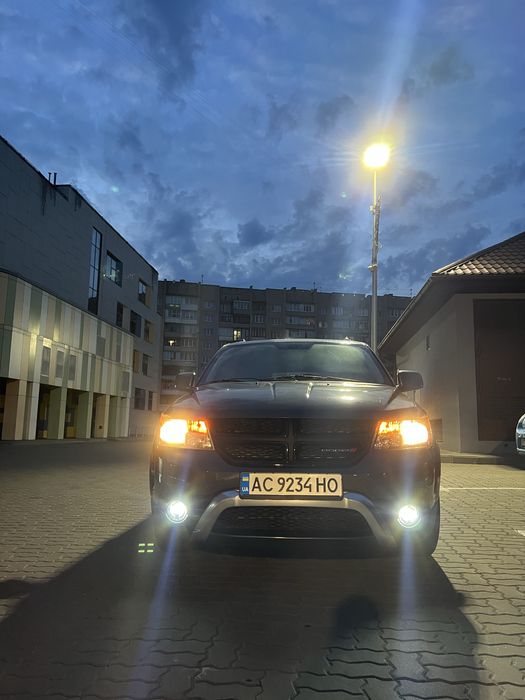 Dodge Journey (CROSSROAD)