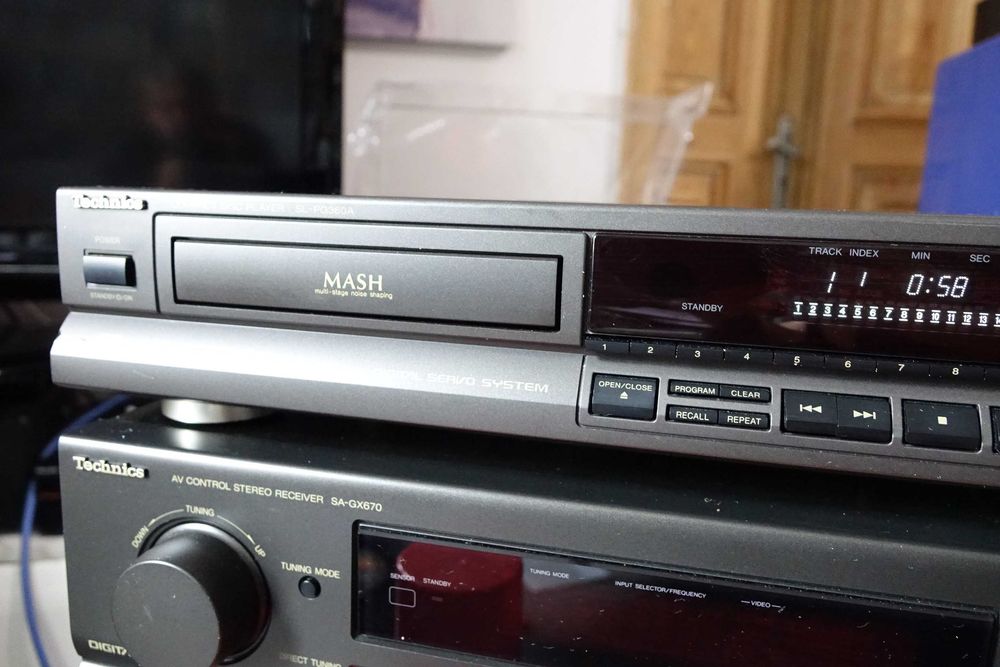Odtwarzacz płyt CD TECHNICS -super stan!