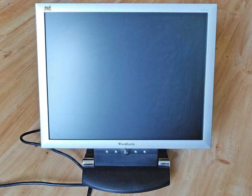 Монитор Viewsonic VA721 17"