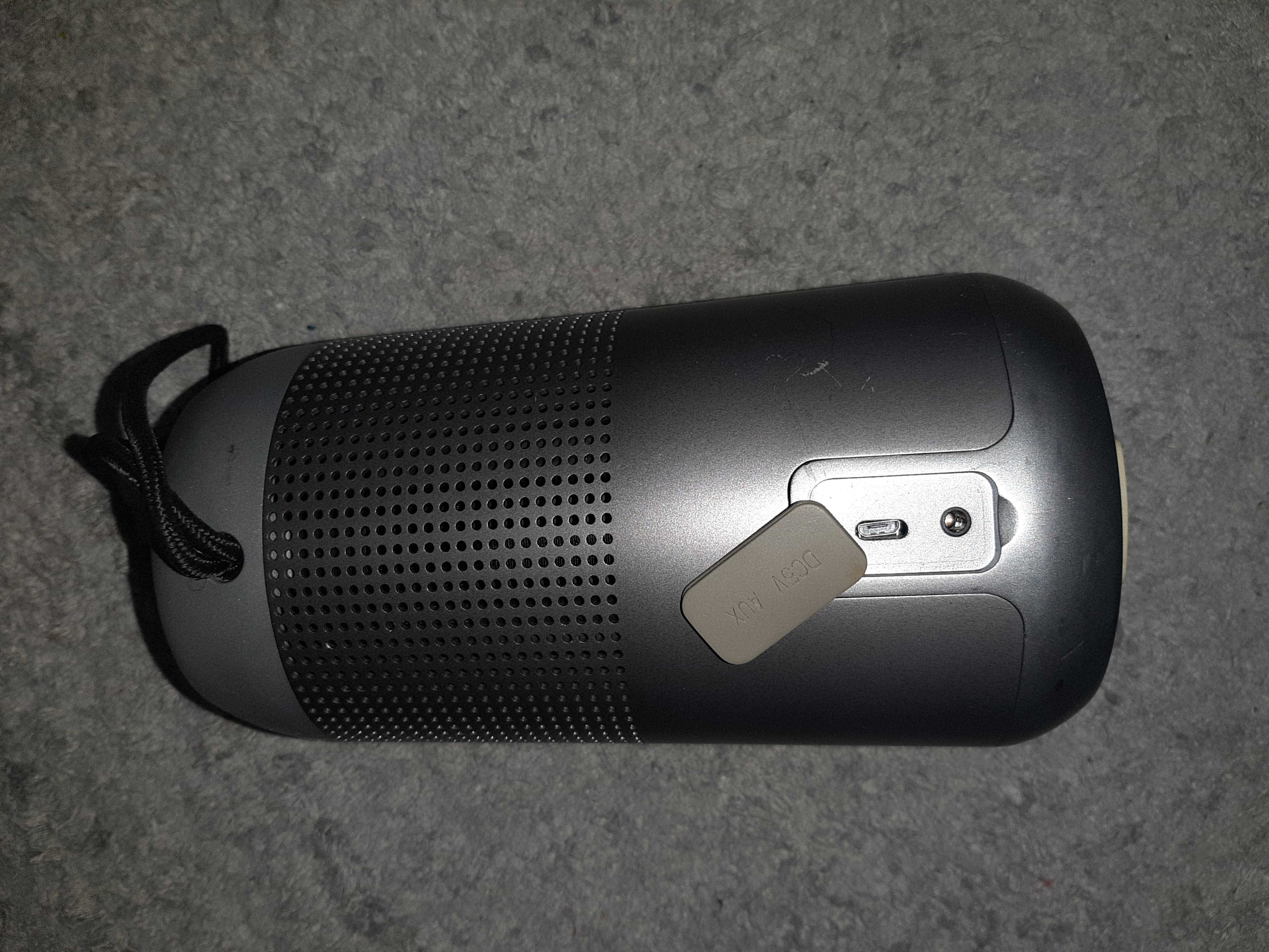 Колонка Bluetooth, AUX, Micro USB на акамуляторі