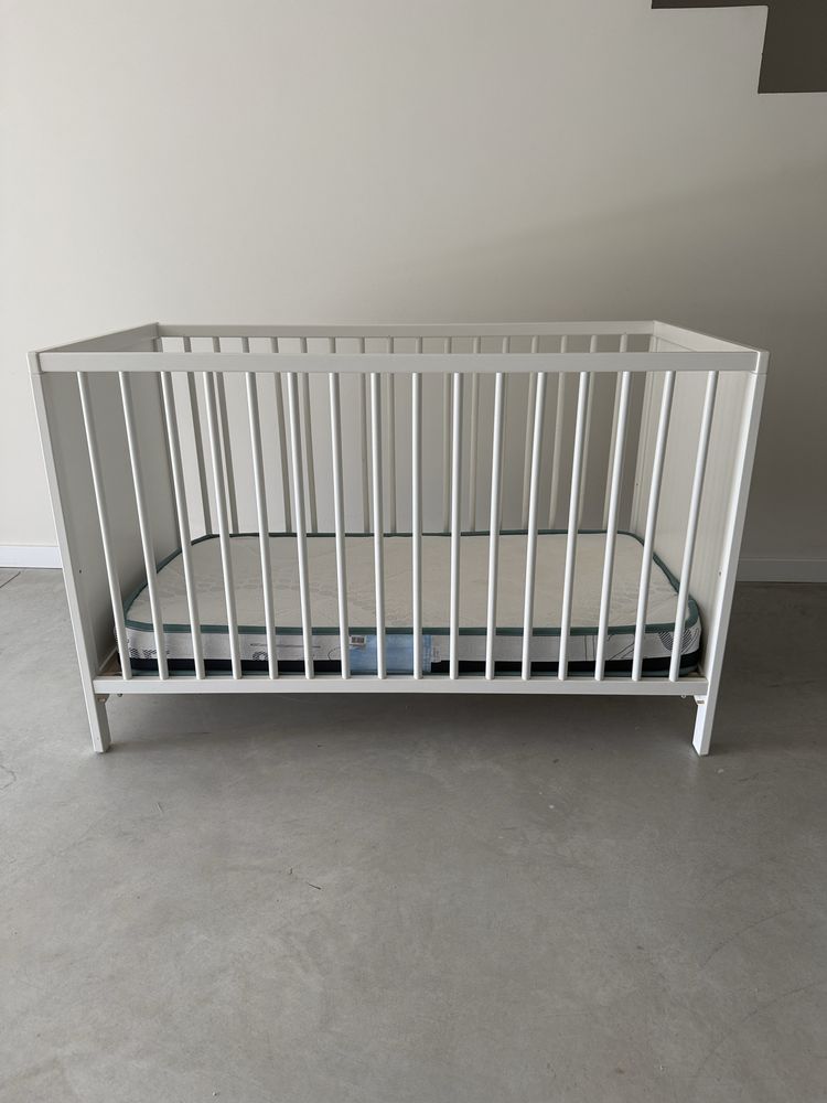 Berço/ Cama branco