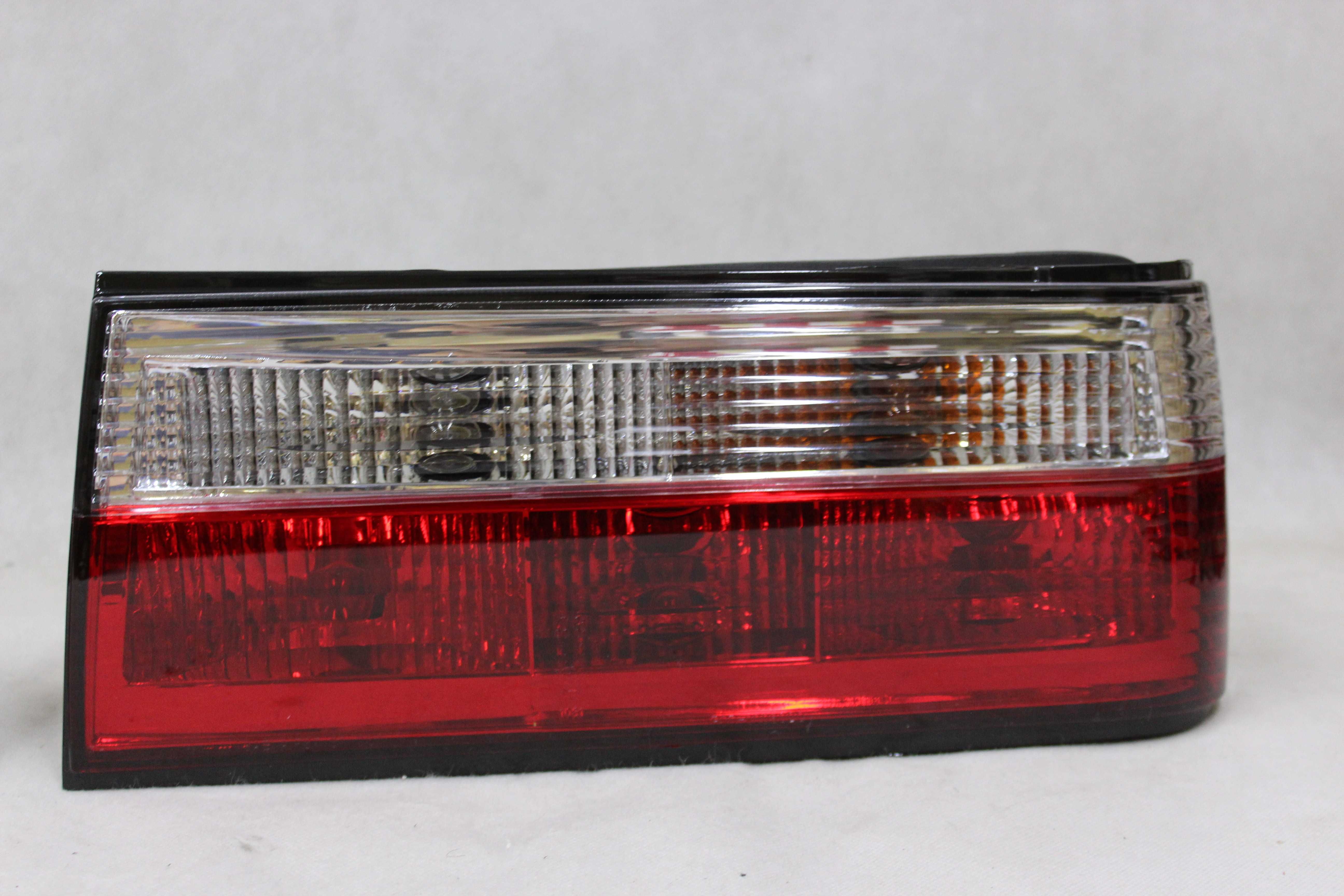 Lampy światła tył tylne BMW E30 r. 87-90 Red Clear Czerwone NOWE!