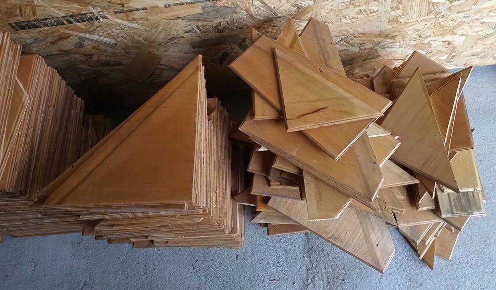 Panele ze sklejki lakierowane 30x30cm 8mm + łączenie 256 sztuk