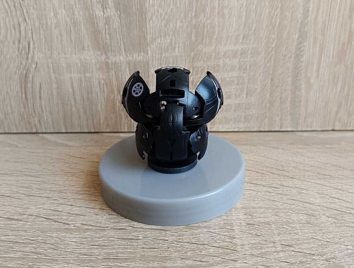 Bakugan Darkus Ryerazu. B500