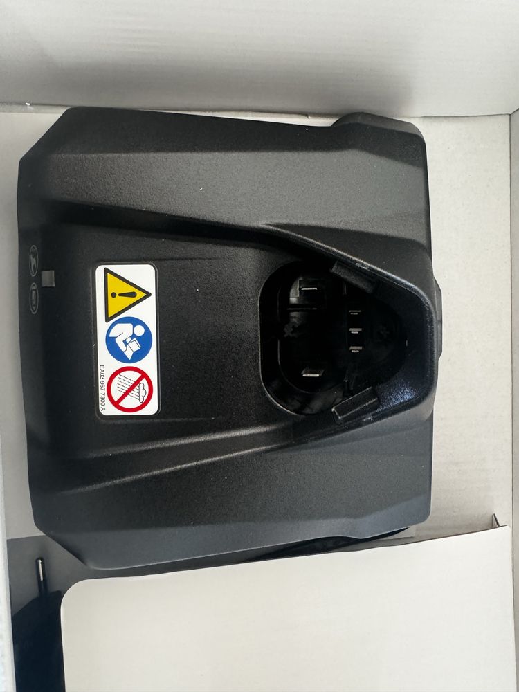 Tesoura de poda a bateria