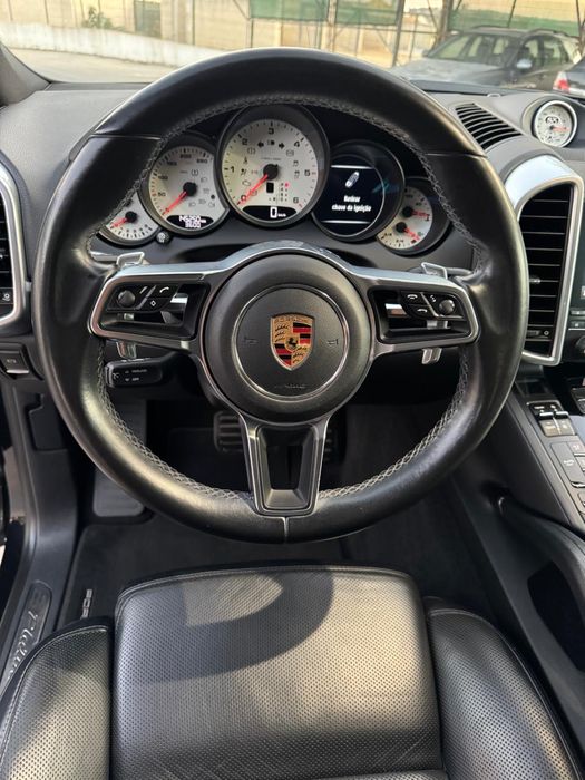 Porche Cayenne Platinium Editon