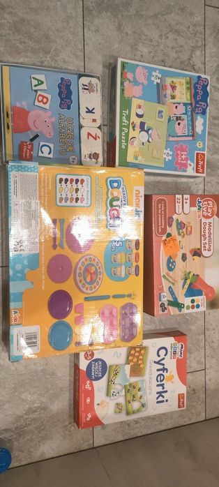 Zestaw do ciastoliny, puzzle Peppa, cyferki