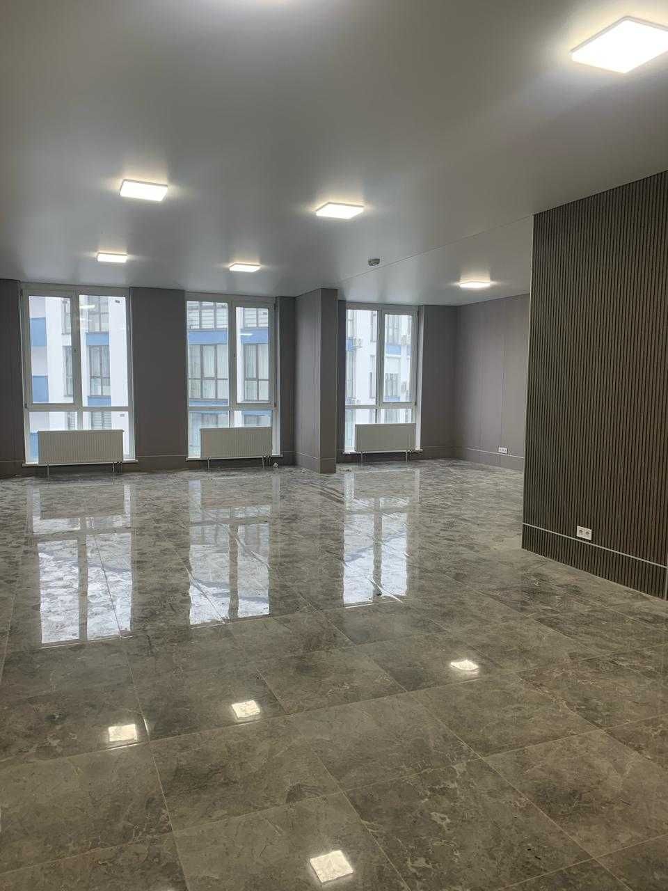Оренда офісу 106.1м2 в БЦ "CRYSTAL" Осокорки, м. Славутич