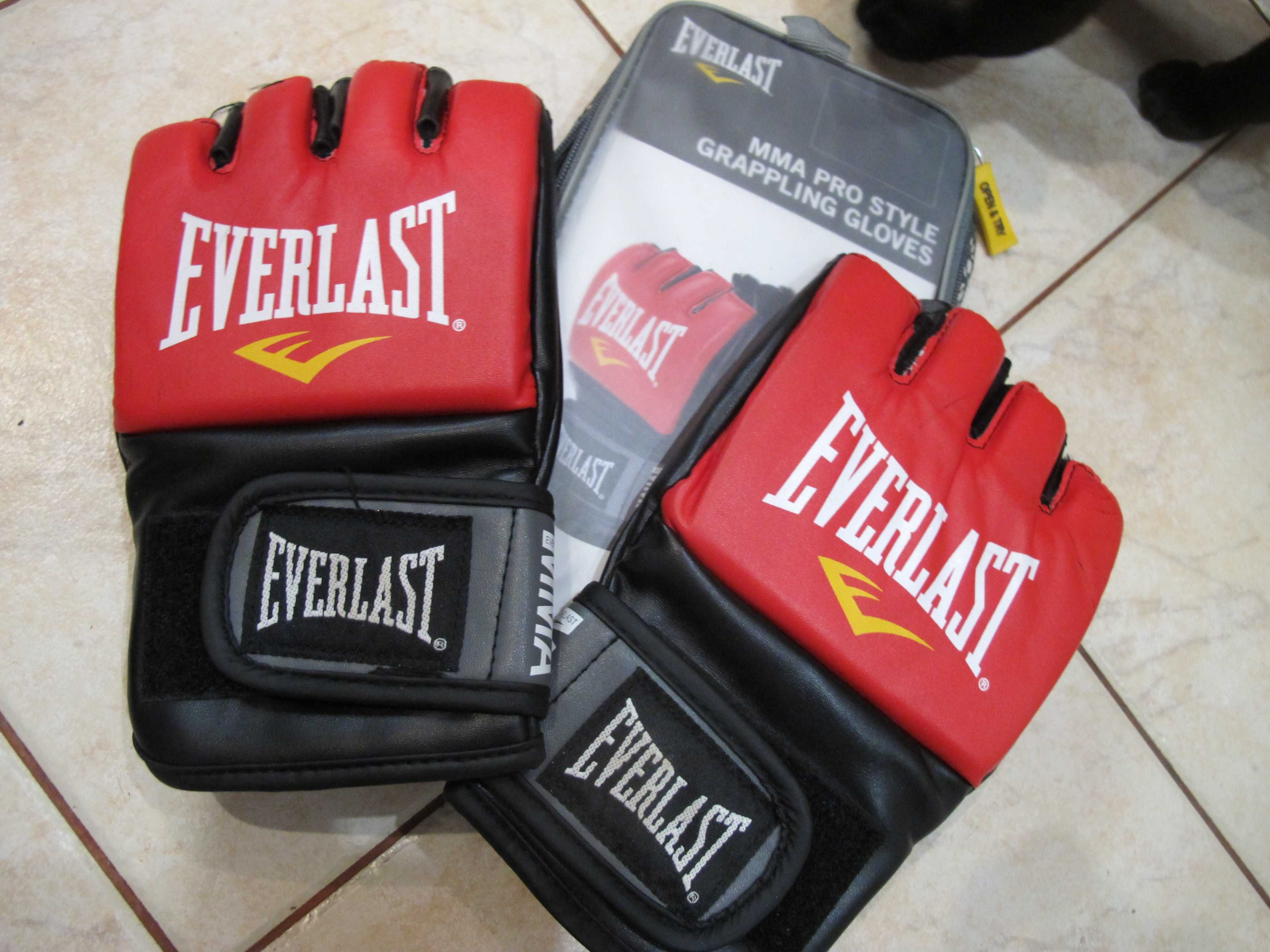 Everlast Grappling Training Gloves - Black/Red