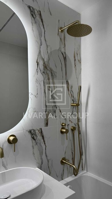 БЕЗ КОМІСІЇ! дуже гарна 2 кімнатна квартира. ЦЕНТРАЛЬНИЙ парк