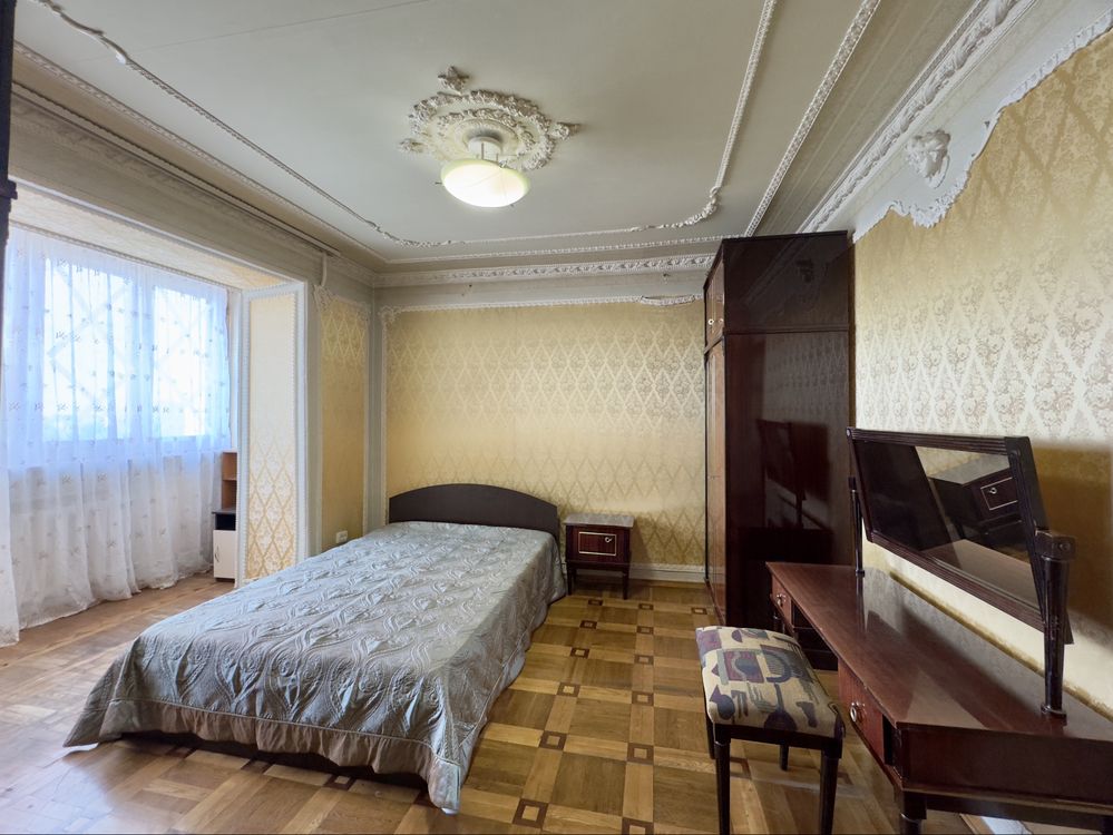 Продам 3-к квартиру пр.Оболонський 40