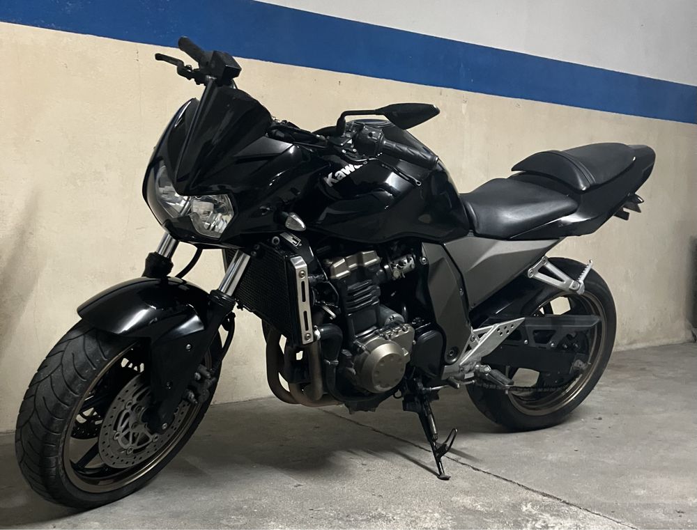 Z750 Kawasaki -com revisão geral à poucos Kms