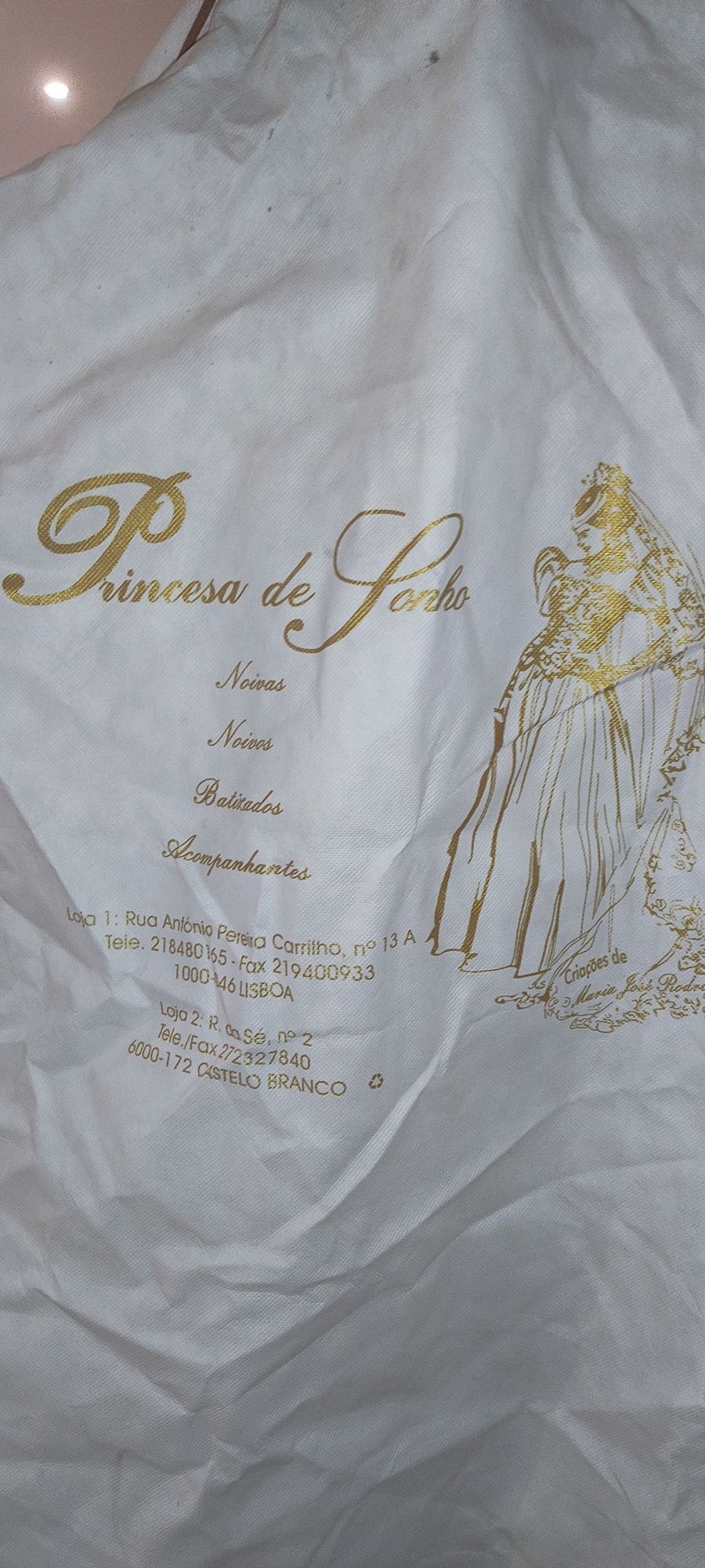 Vestido de noiva e acessórios