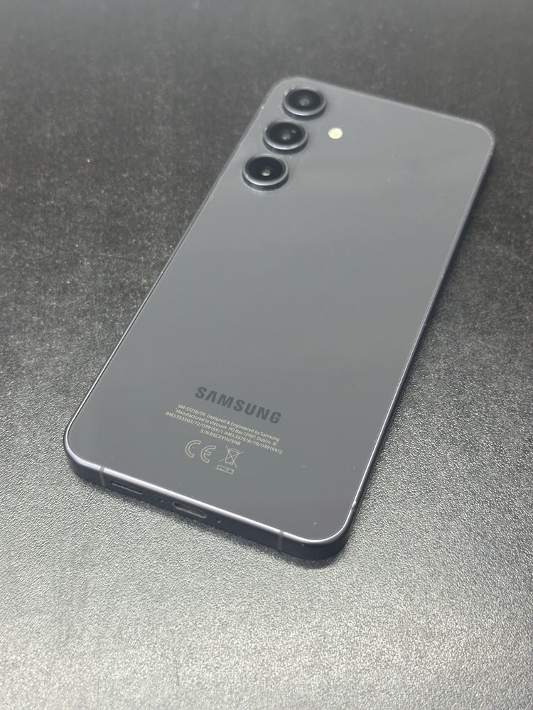 Samsung s24 Fe 8/256Gb Graphite в ідеальному стані