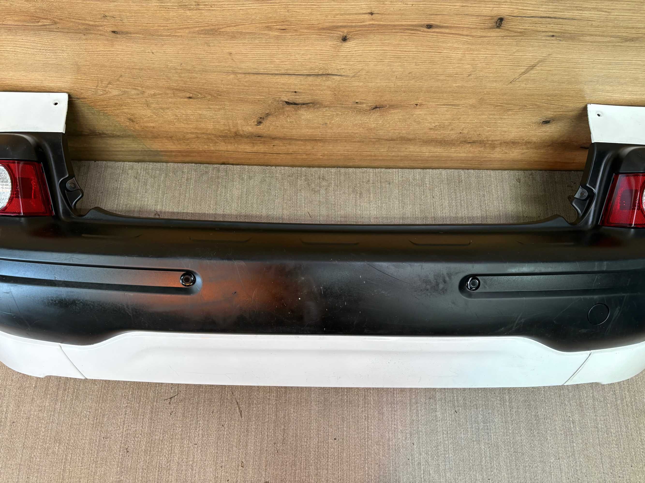 Zderzak tylny citroen c3 picasso kolor ewpb 4xpdc