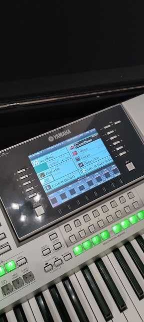 Yamaha Tyros2 teclado