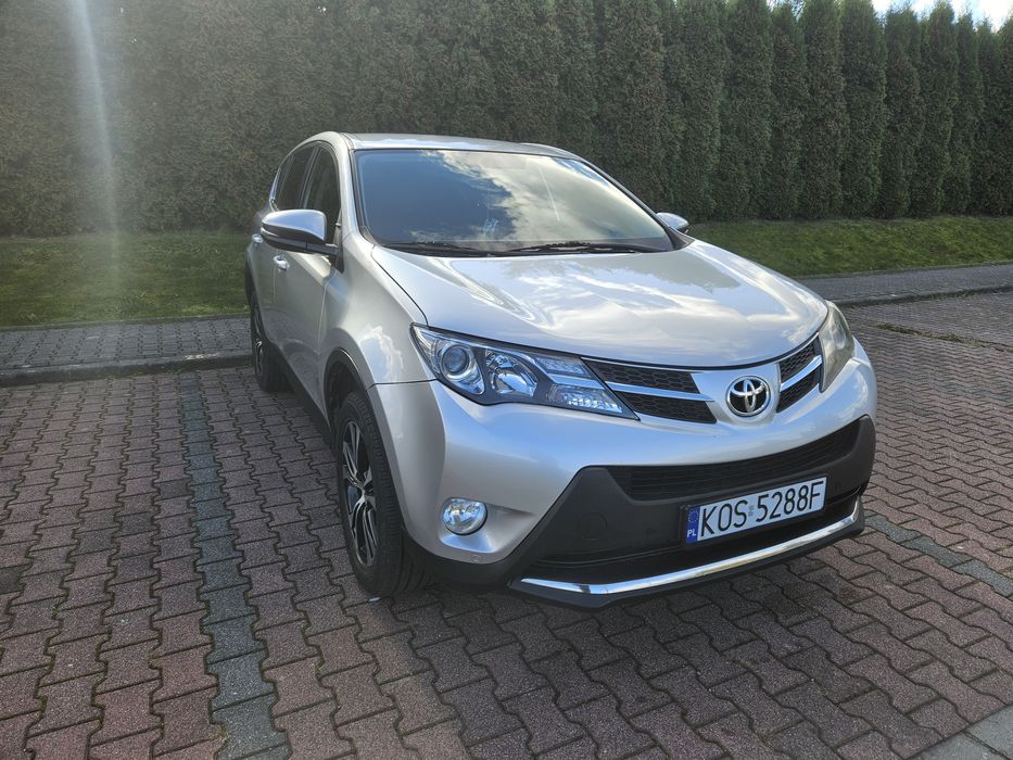Toyota rav4 2015 rok