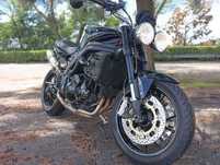 Triumph Speed Triple 1050 com 132cvs Naked