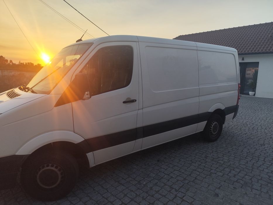 Volkswagen Crafter 35 2.0 TDI 136 CV teto médio