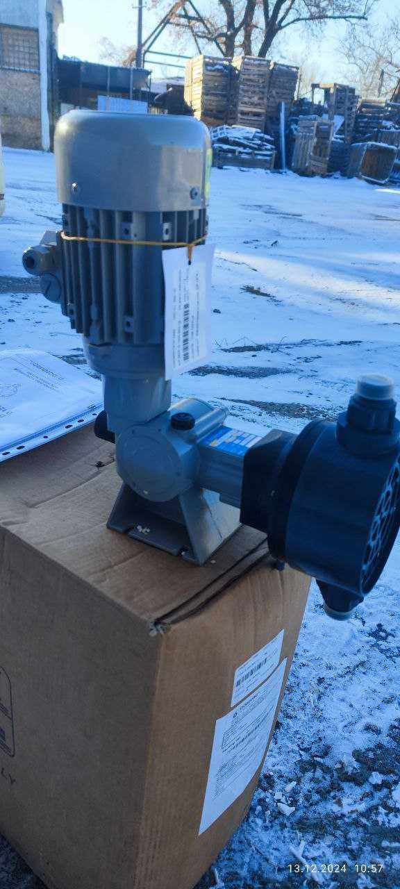 Дозирующий насос Tapflo D-100N-90/ I - 13 TN