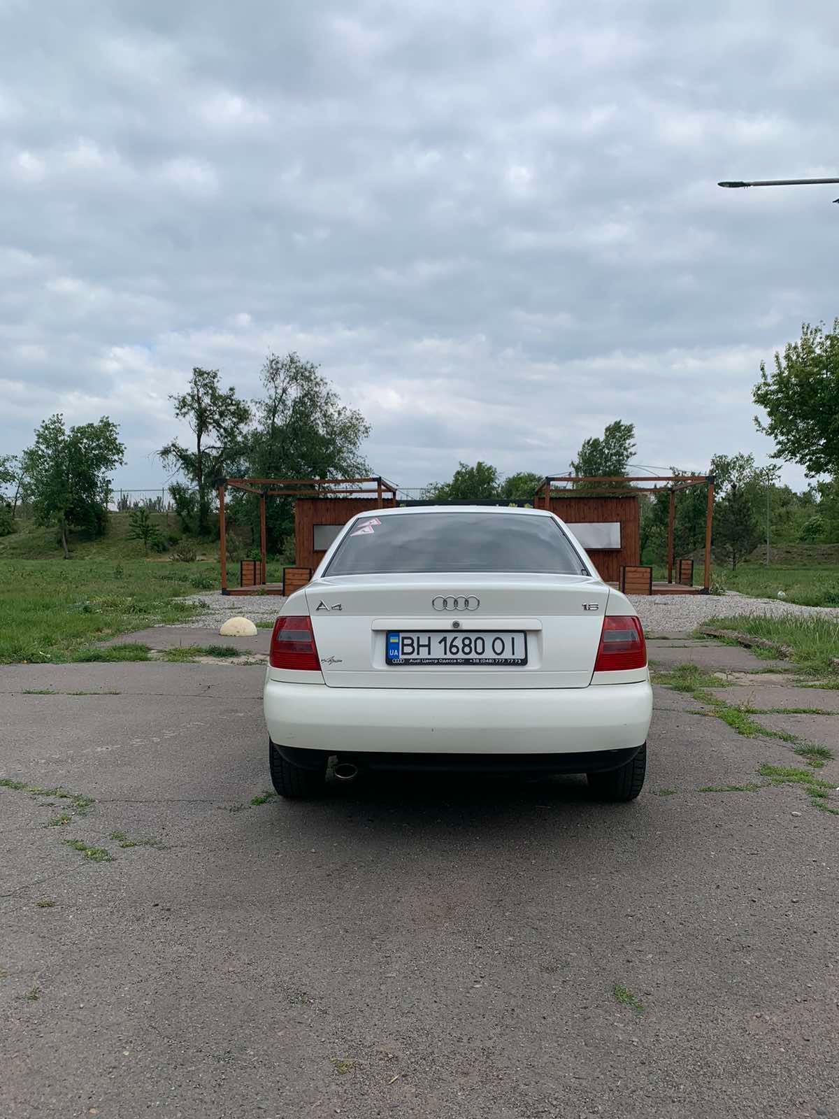 Продам автомобиль  AUDI/A4