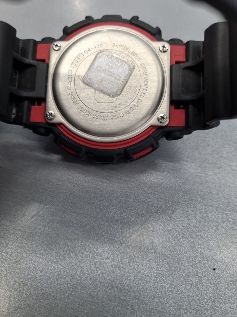 Zegarek Casio G-Shock model GA100