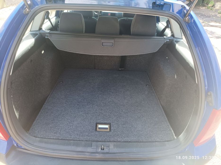 Skoda Octavia Tour(FL) MPI MT 1,6 газ--бензин