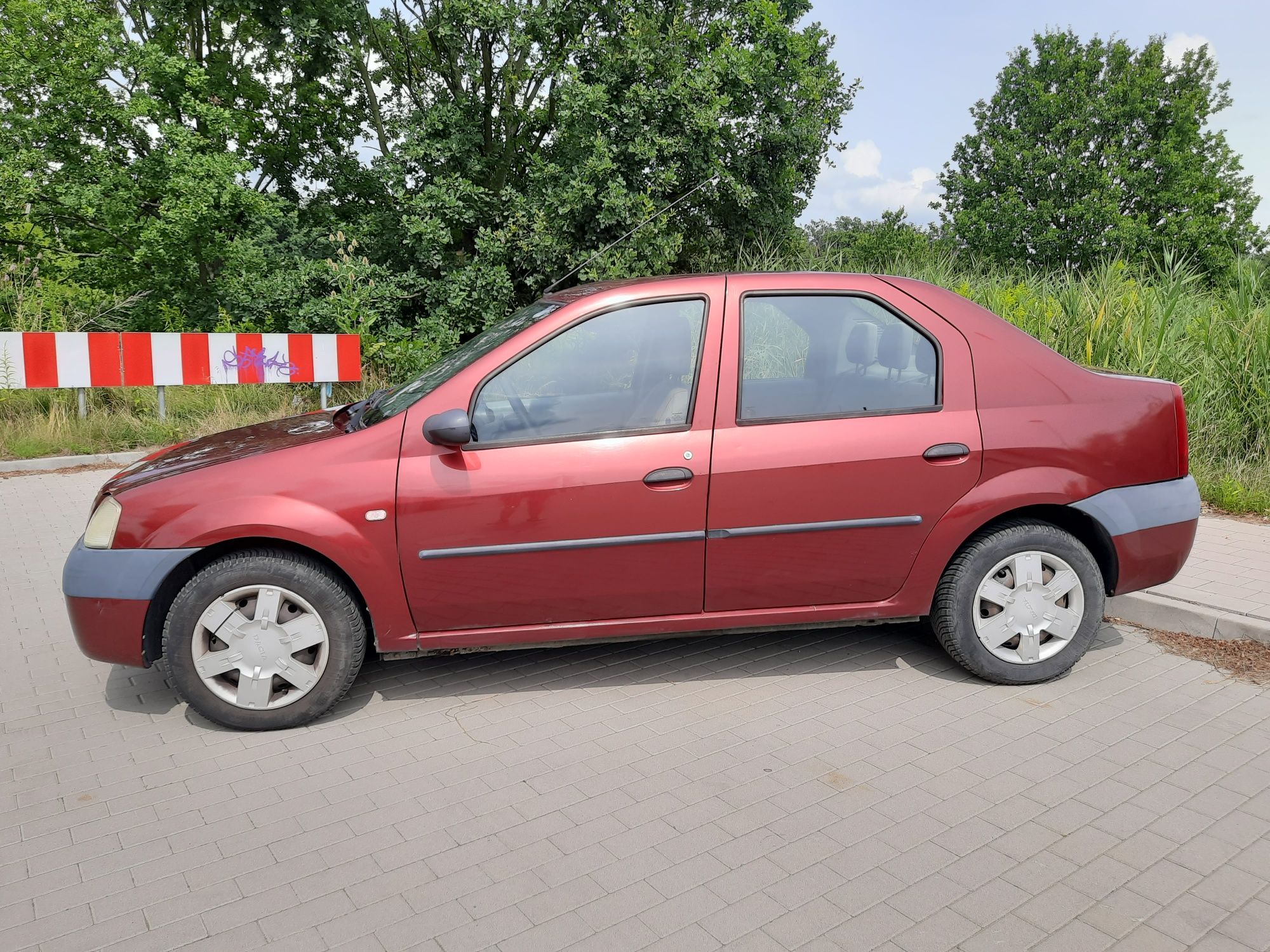 Dacia Logan 2005