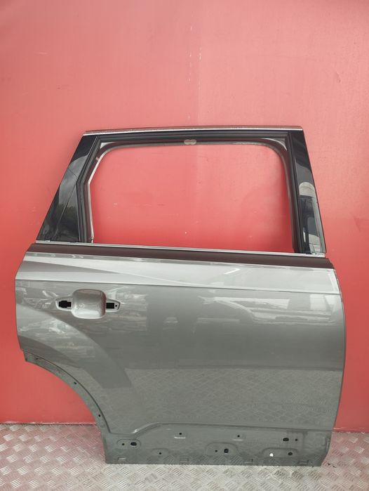Двері праві Ауді кю7 4М L5 / Z7G Audi 4M Q7 Двери Дверь задня правая