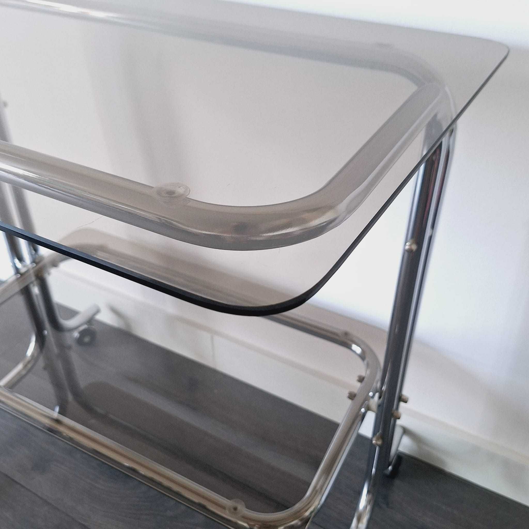 Carrinho de apoio cromado com vidros. Chrome Support Cart with glasses